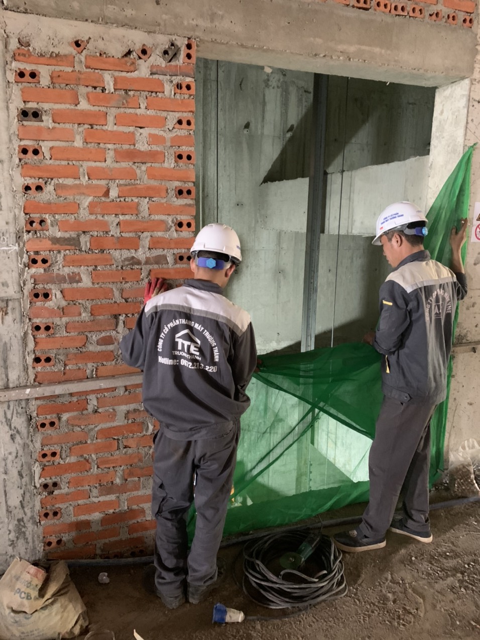 Một số Cách tính kích thước hố thang máy