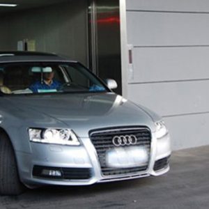 Thang máy chở ô tô